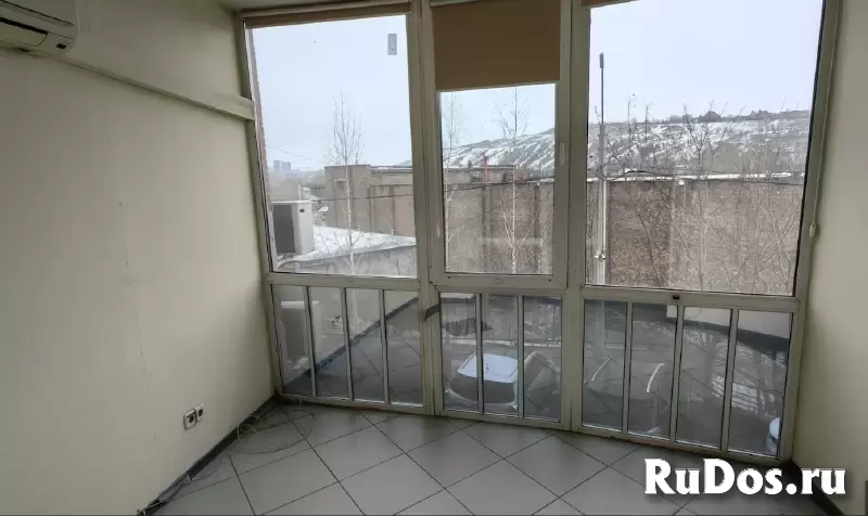 Офис в самом центре города 189 м² 1 линия. изображение 5