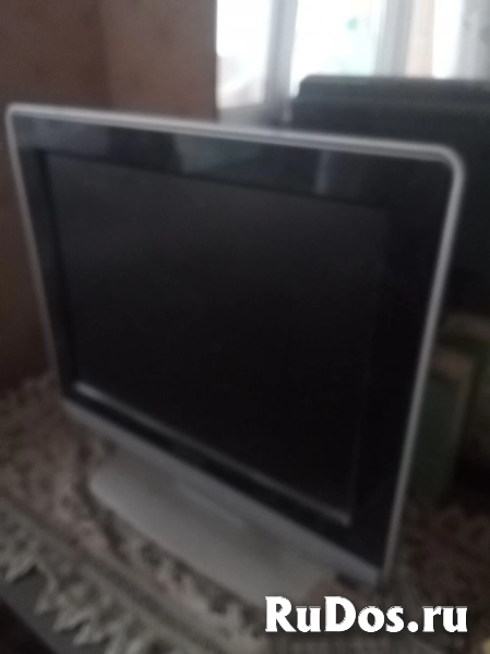 Классный, мелкий TV Philips фотка
