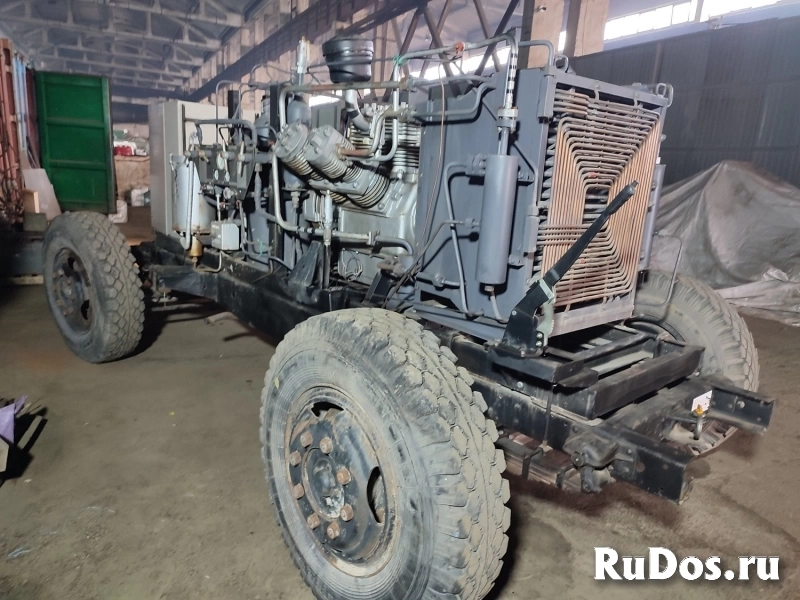 Продам УКС 400 компрессор высокого давления на шасси 2-ПН-4М фотка