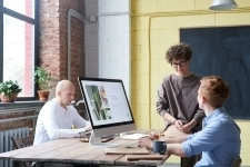 Менеджер по работе с клиентами картинка из объявления
