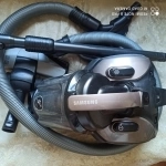 Пылесос самсунг 2100 ват модель VC21K5170HG ,контейнер,сухая,управление на ручке картинка из объявления