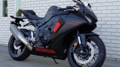 2017 HONDA CBR1000RR в объявлении 3 фото 2017 HONDA CBR1000RR картинка из объявления