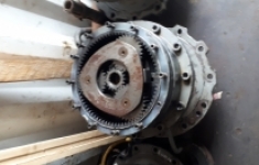 редуктор поворота без гидромотора hitachi zx 330-1 картинка из объявления