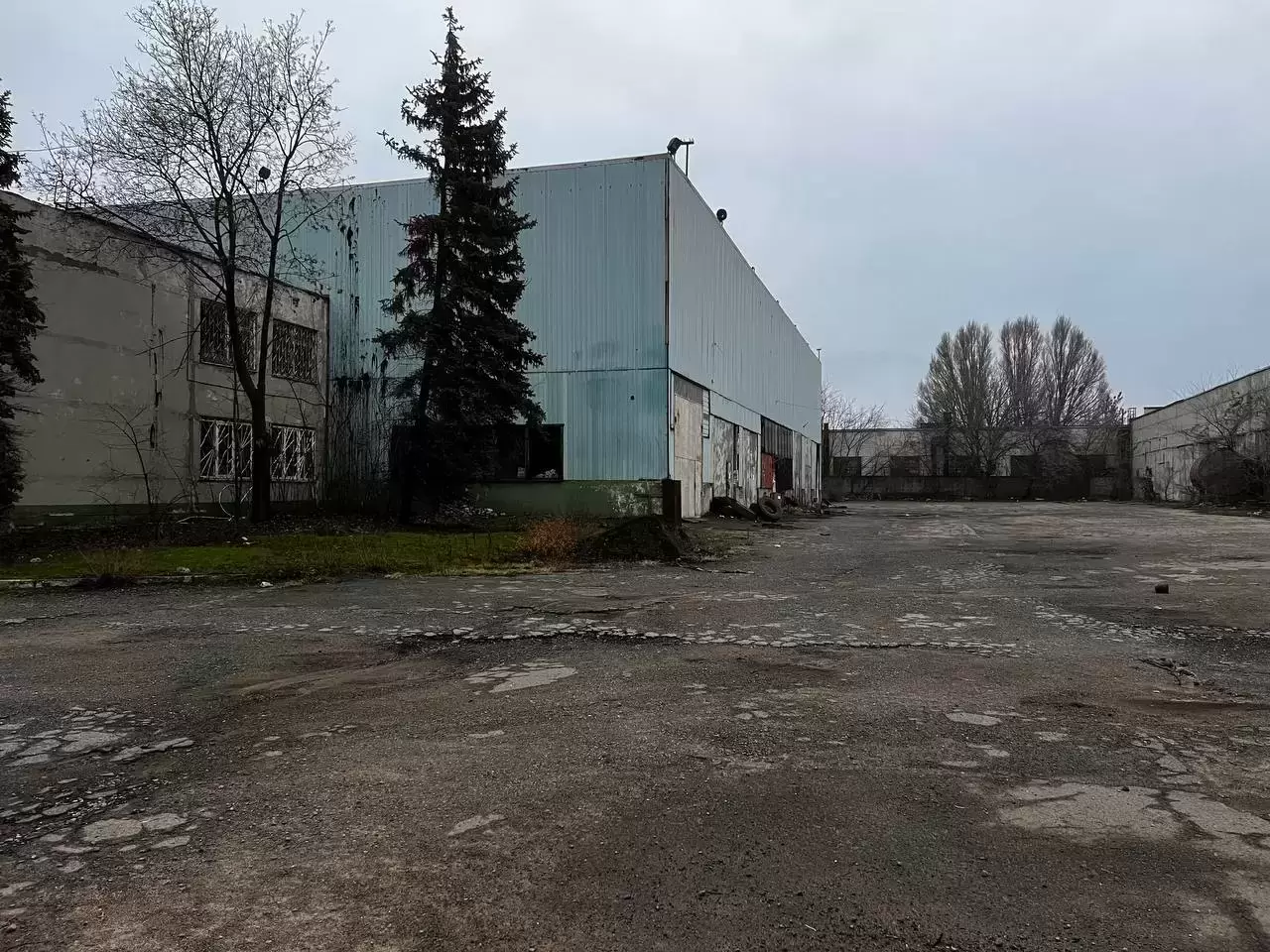 Продажа промышленно-офисной базы 2300 м2 картинка из объявления