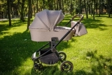 Универсальная детская коляска 2 в 1 CARRELLO Epica Beige в объявлении 1 фото Универсальная детская коляска 2 в 1 CARRELLO Epica Beige картинка из объявления