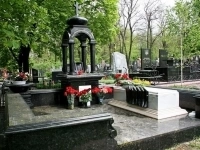 Изготовление гранитных памятников любой сложности в объявлении 8 фото Изготовление гранитных памятников любой сложности картинка из объявления