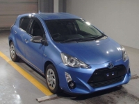Хэтчбек гибрид Toyota Аква кузов NHP10 рестайлинг модификация S картинка из объявления